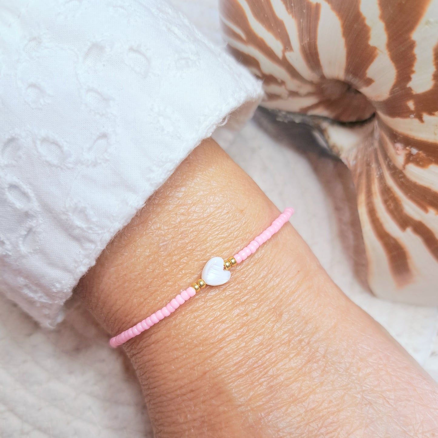 Bracelet BIHOTZA – Perles Miyuki & Cœur en Coquillage