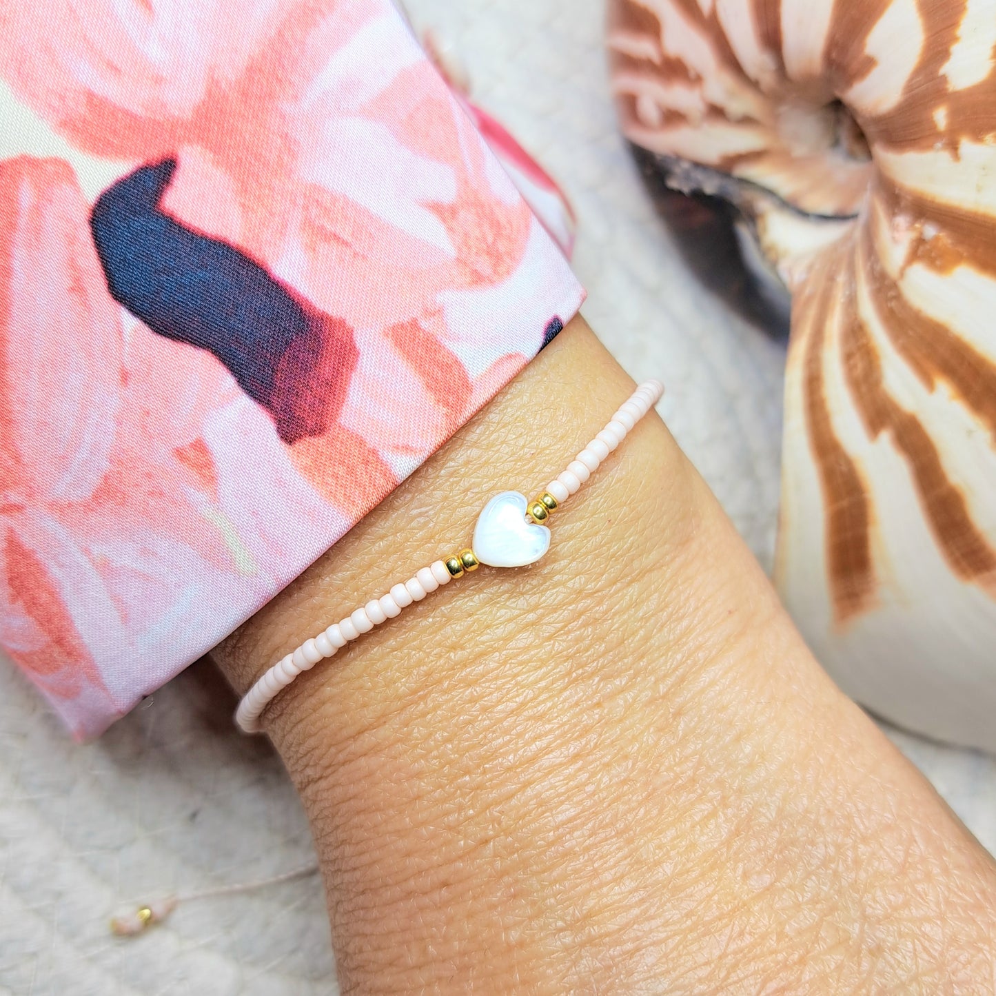 Bracelet BIHOTZA – Perles Miyuki & Cœur en Coquillage